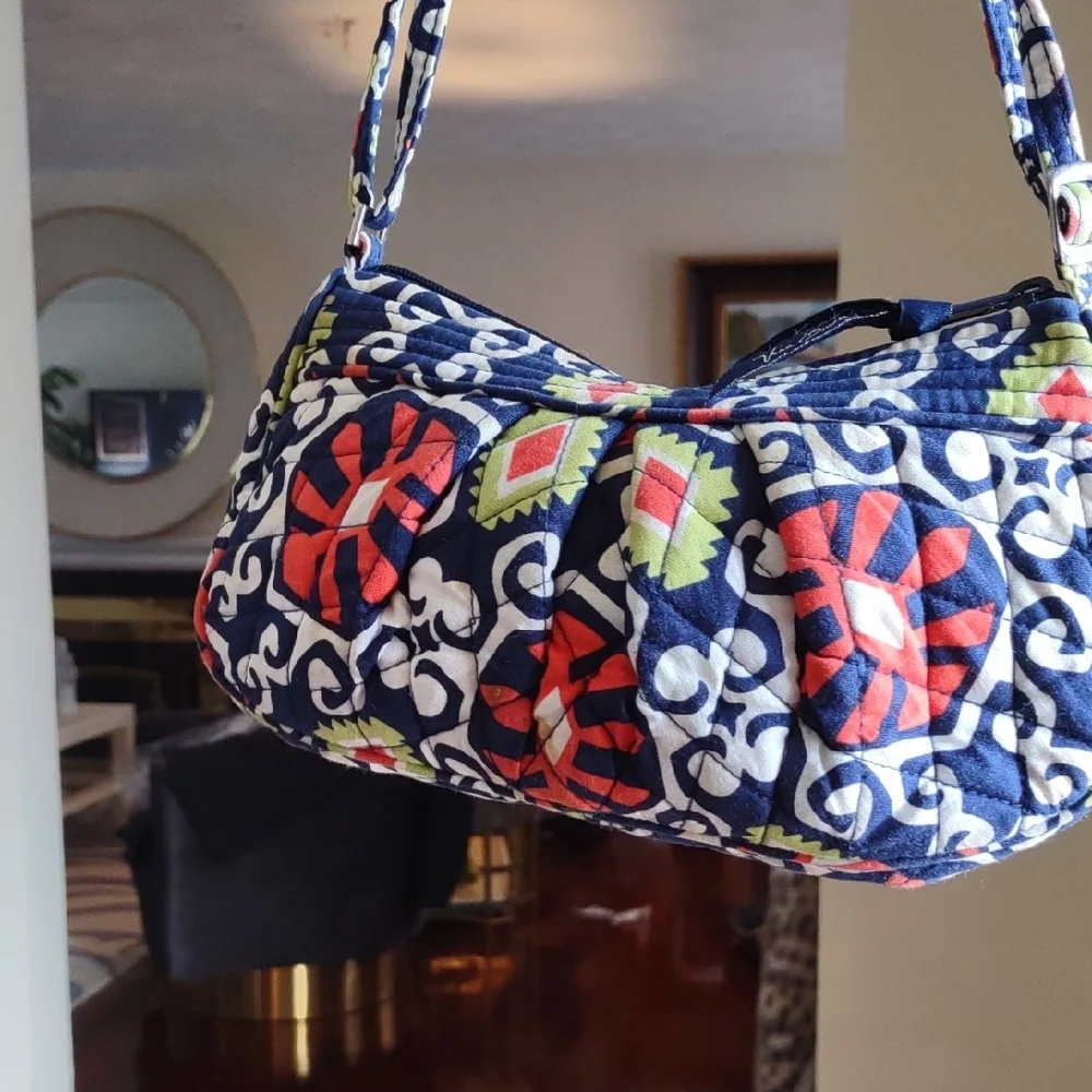 Vera Bradley Blue and Red Patterned Small Shoulder Bag With Coin Pouch - Picture 4 of 11
